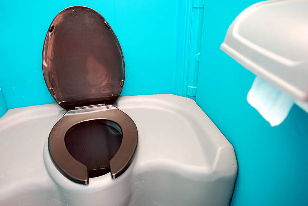 Porta potty delivery and setup in De Witt, NY